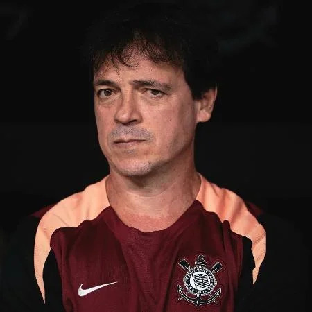 Fernando Diniz, técnico do Corinthians, durante jogo contra o São Paulio